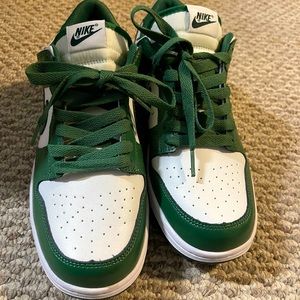 Nike Green & White Dunks  Mens size US 10